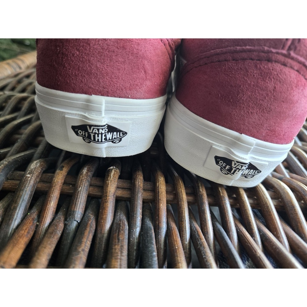 Vans Women's 8.5 Old Skool Pig Suede Sneaker in Color Tawny Port US Men 7 - Picture 3 of 11